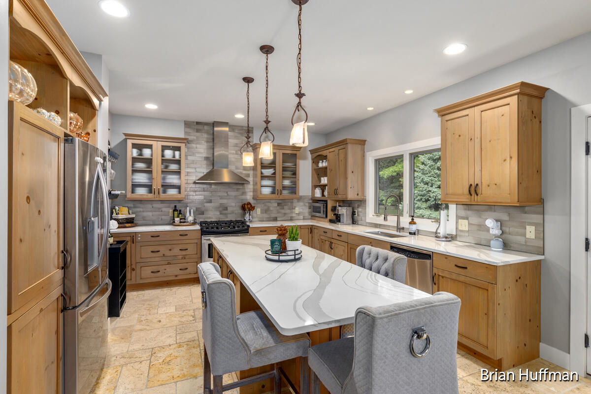 4995 W Village Trail SE