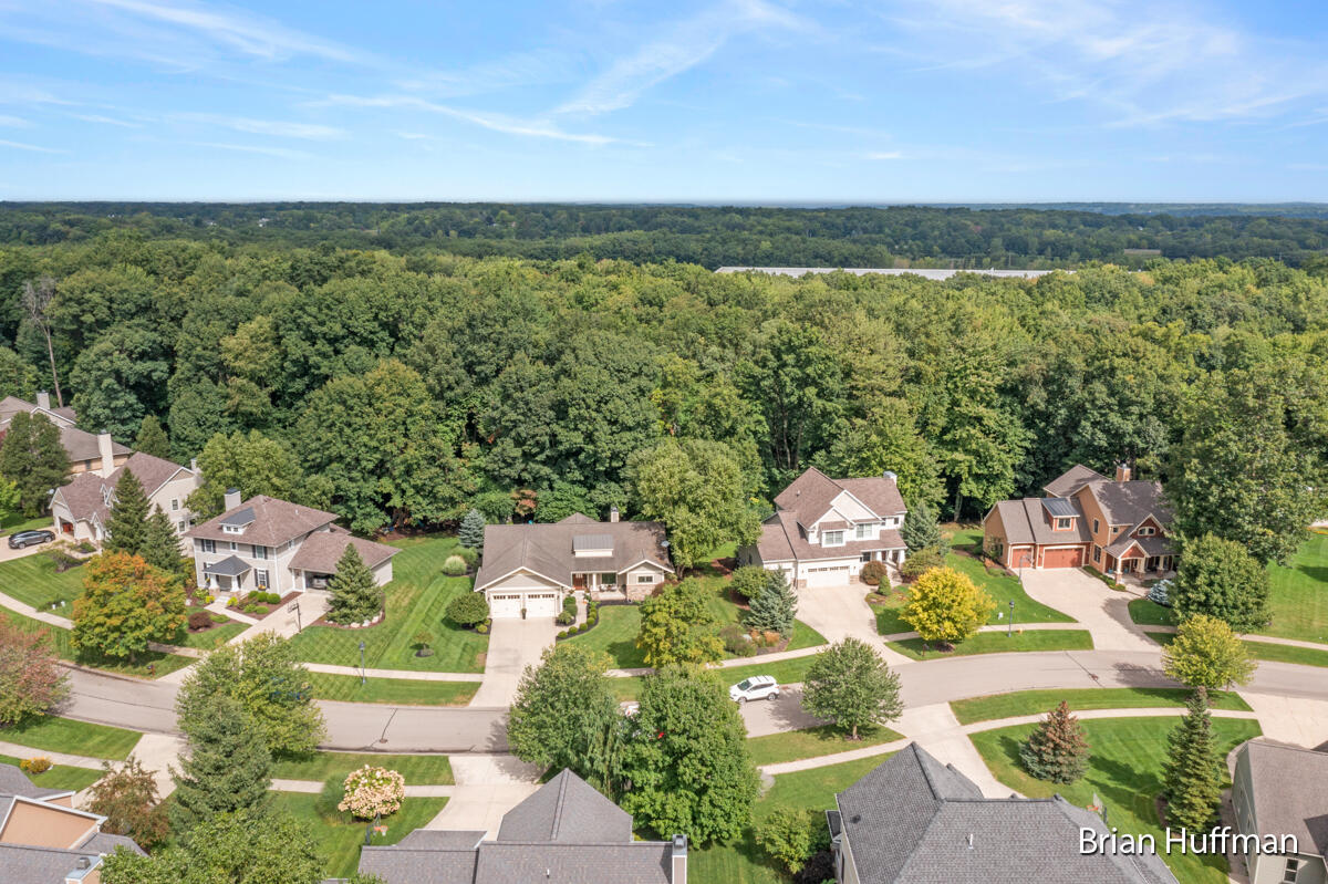 4995 W Village Trail SE