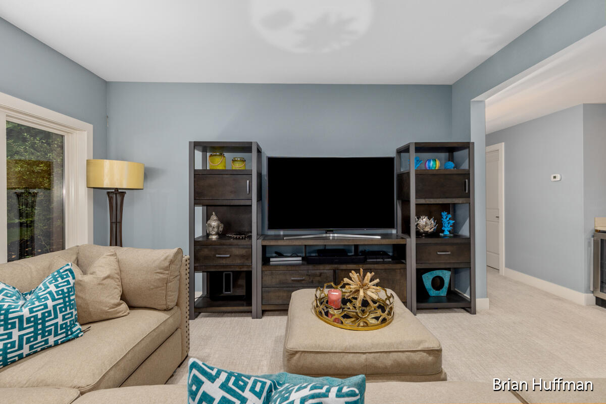 4995 W Village Trail SE