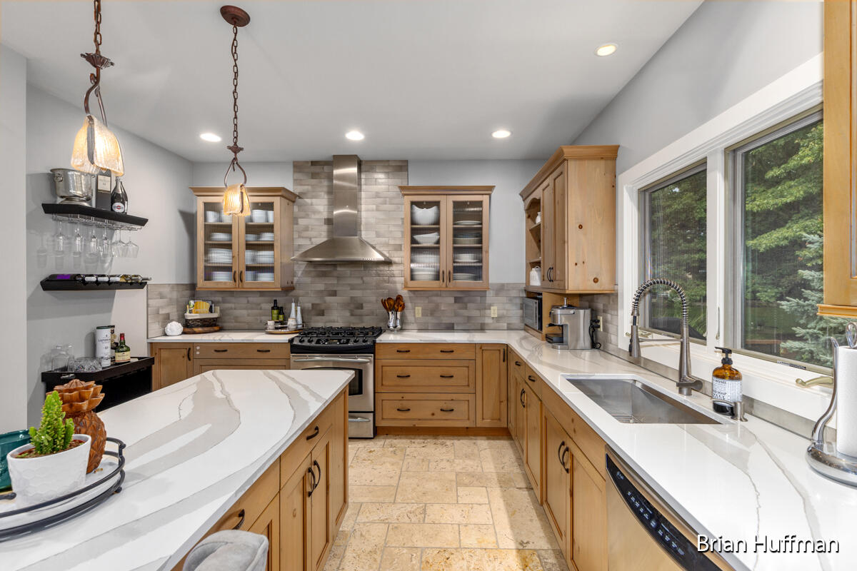 4995 W Village Trail SE