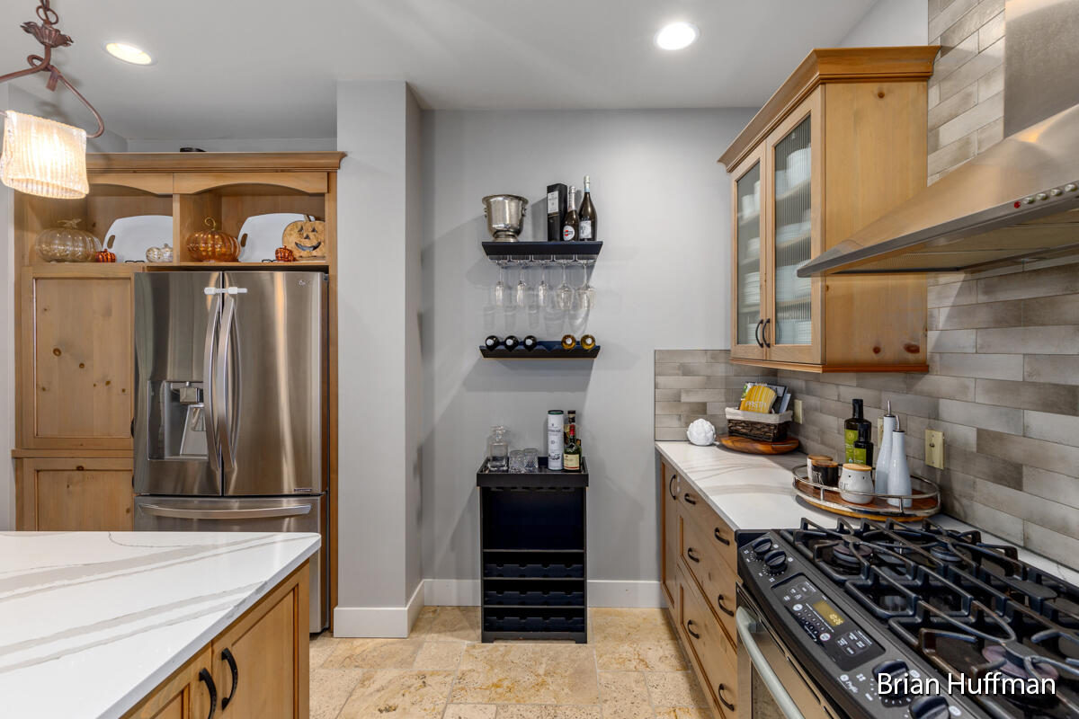 4995 W Village Trail SE