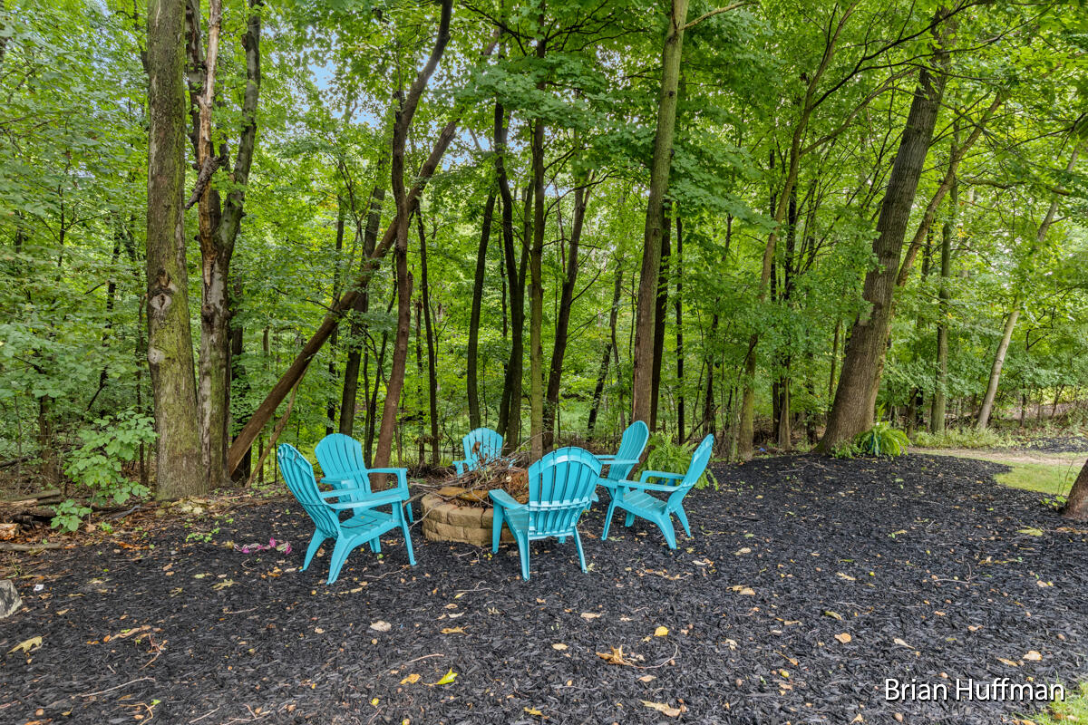 4995 W Village Trail SE