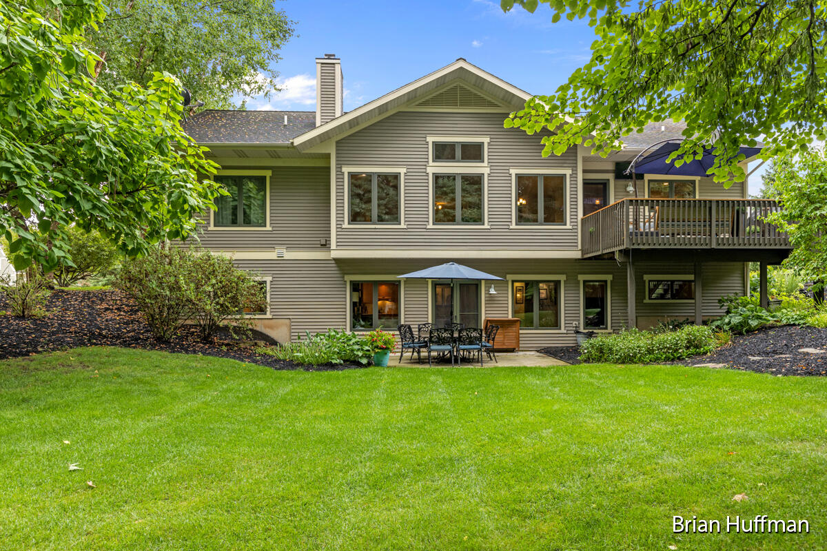 4995 W Village Trail SE