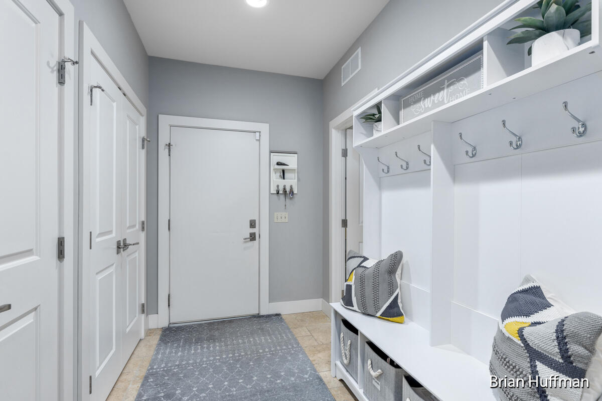 4995 W Village Trail SE