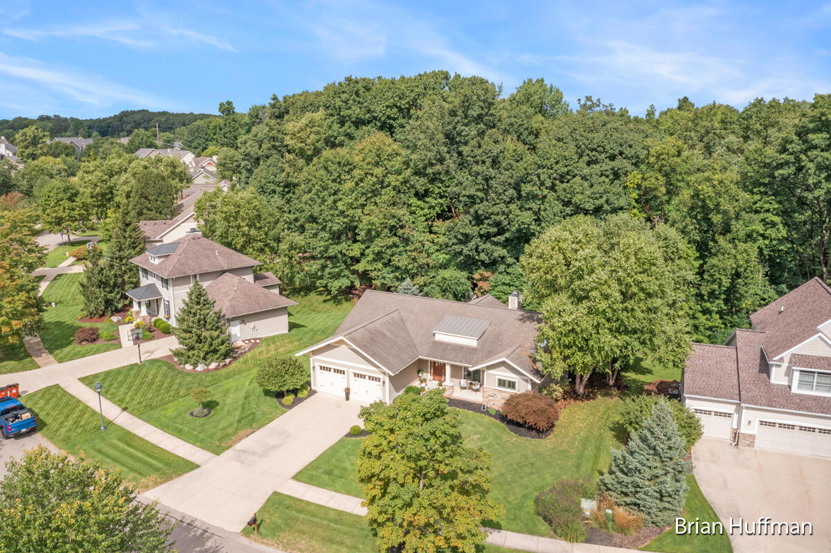 4995 W Village Trail SE