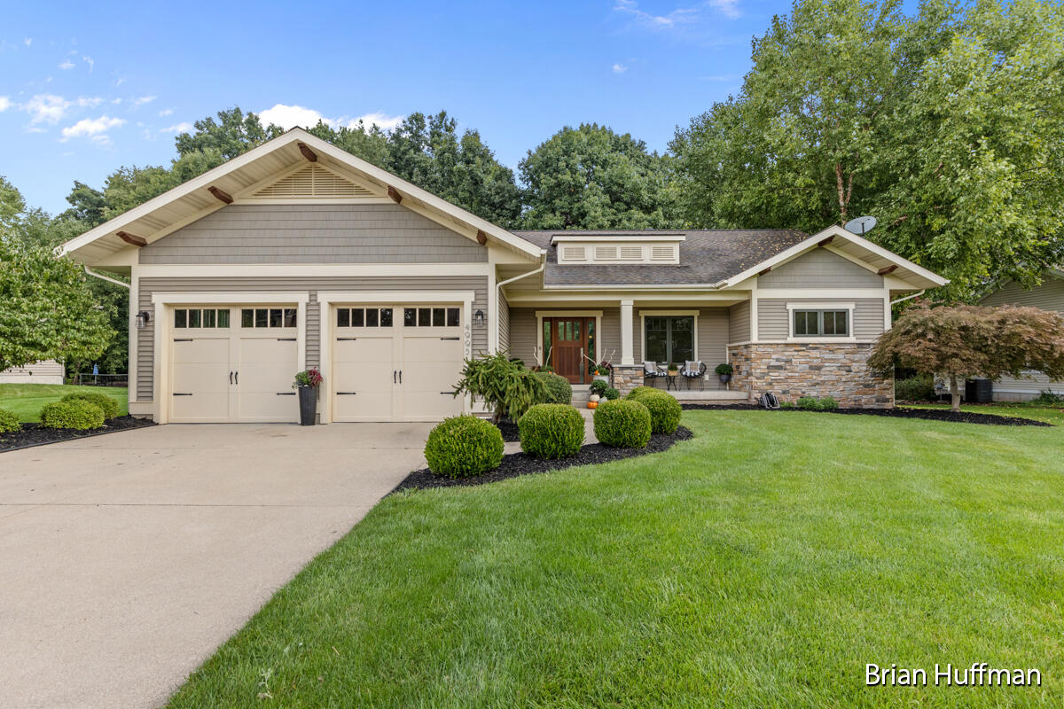 4995 W Village Trail SE