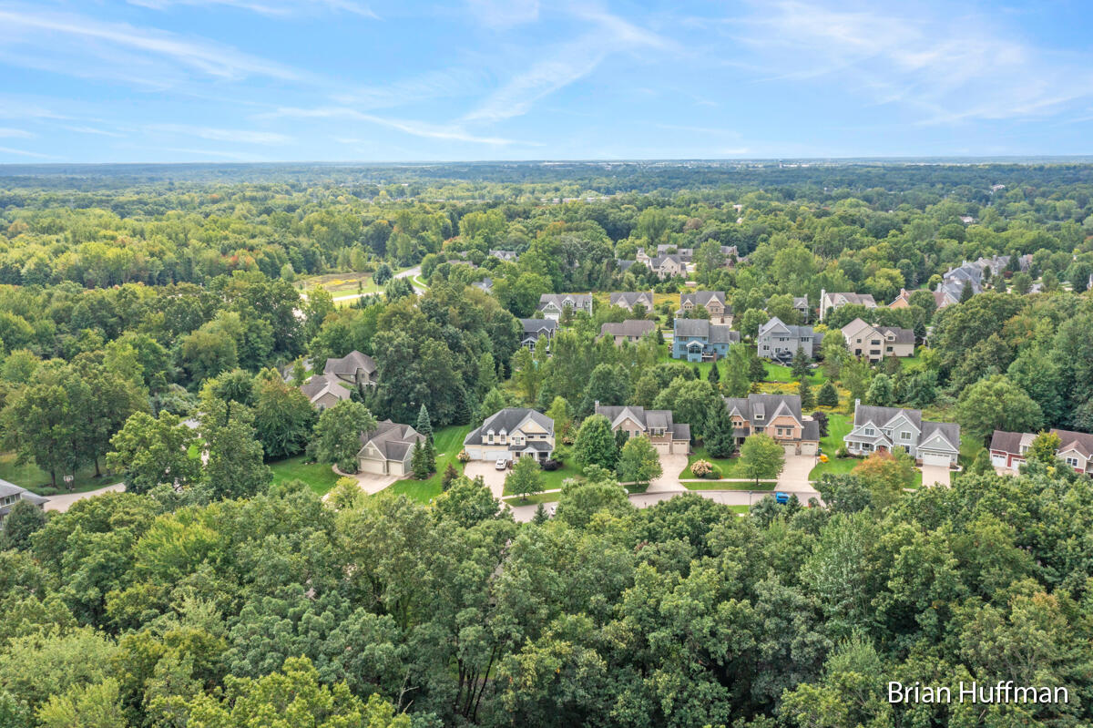 4995 W Village Trail SE