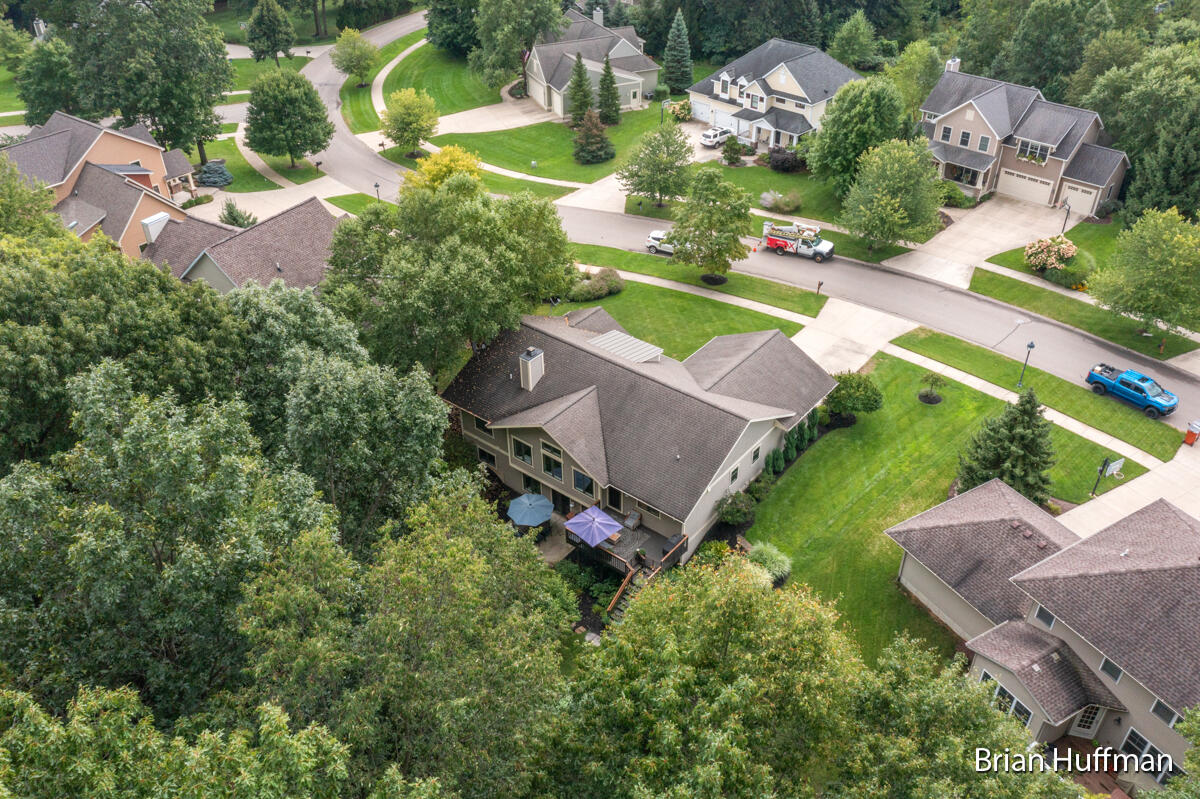 4995 W Village Trail SE