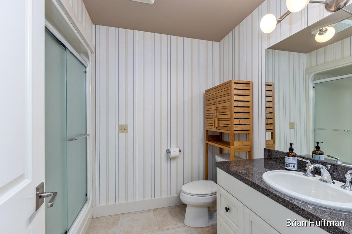 4995 W Village Trail SE