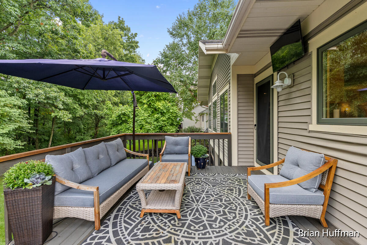 4995 W Village Trail SE