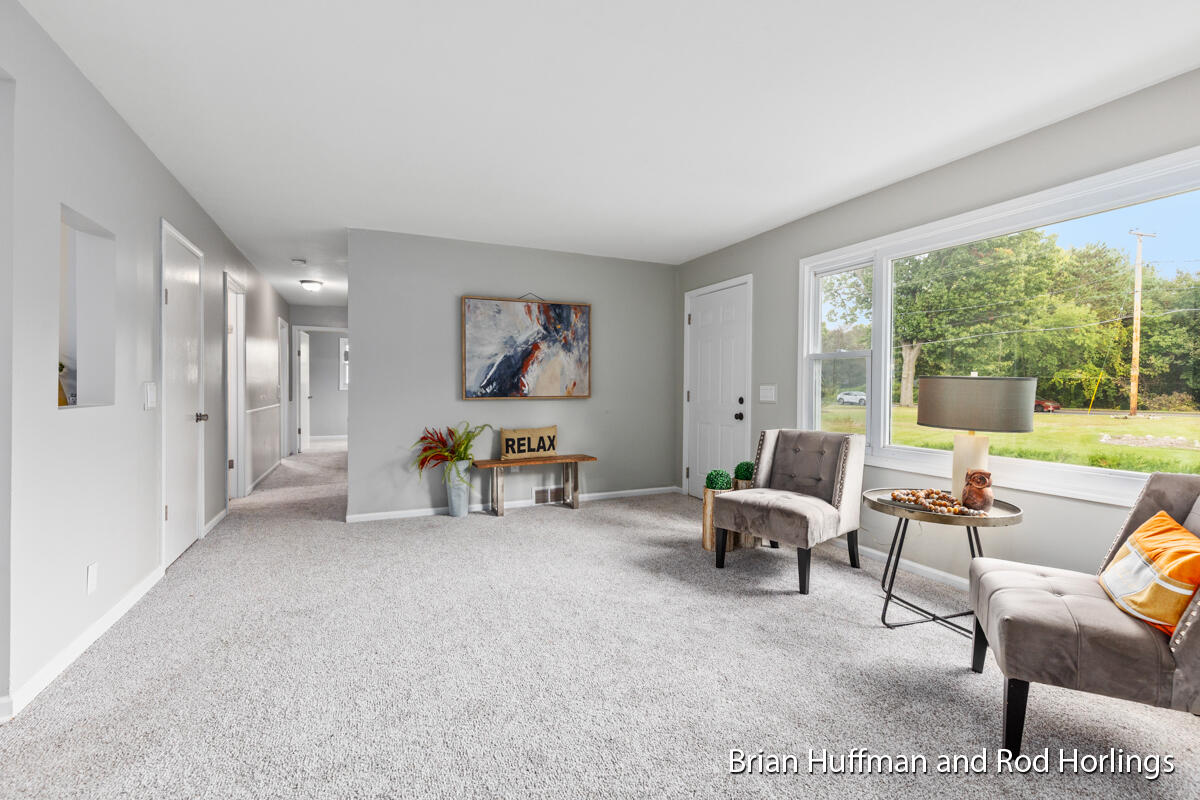 3231 Dean Lake Avenue NE