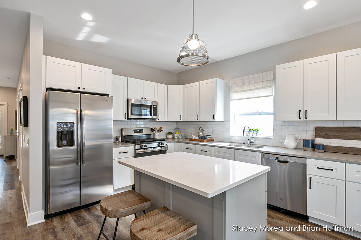 168 Tamarack Lane NE