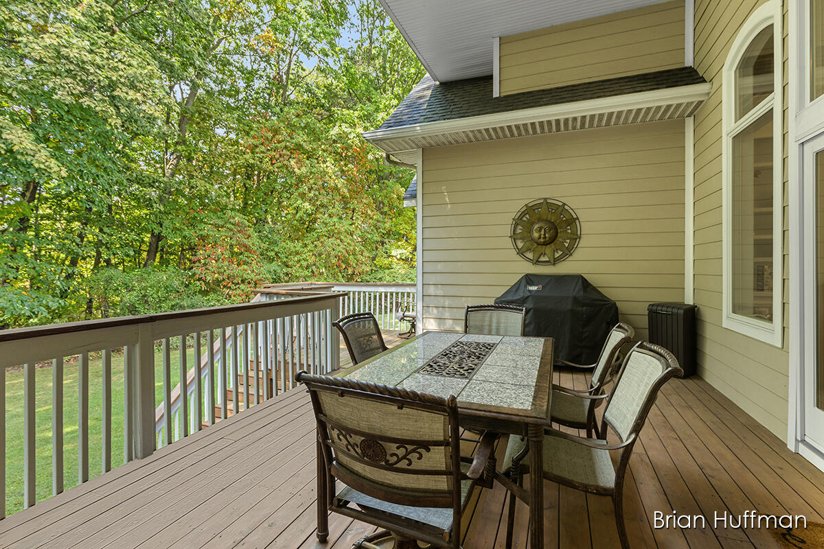 1747 Flowers Mill Drive NE