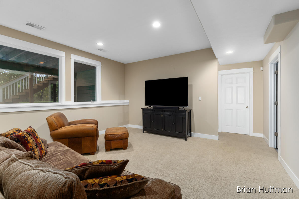 1747 Flowers Mill Drive NE