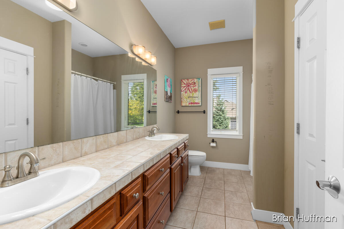 1747 Flowers Mill Drive NE