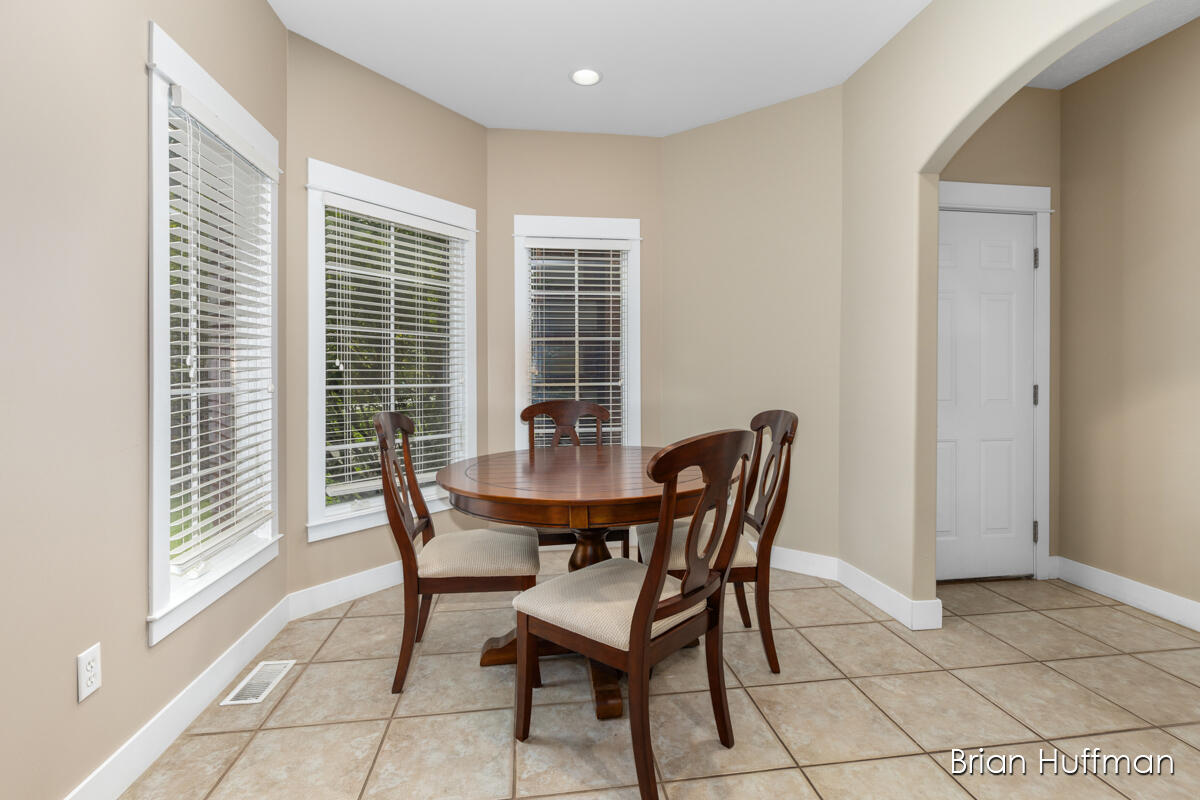 1747 Flowers Mill Drive NE