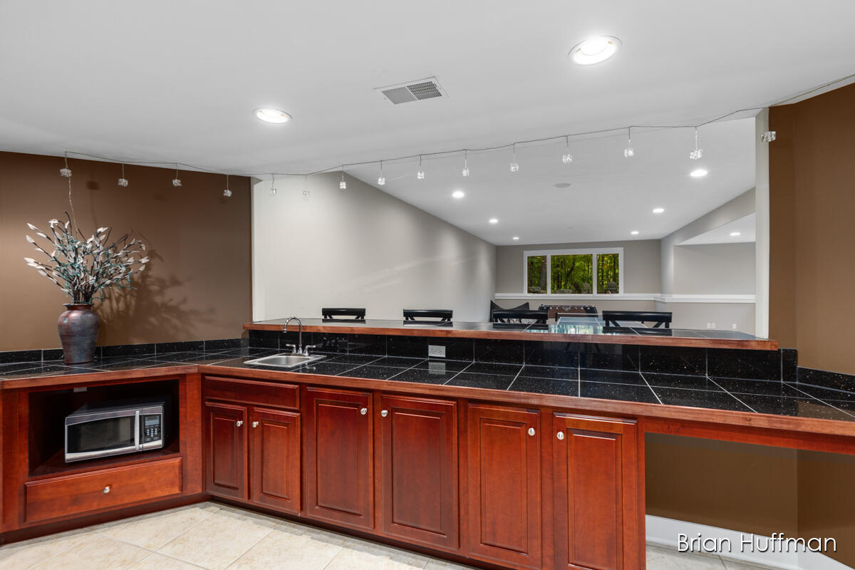 1747 Flowers Mill Drive NE