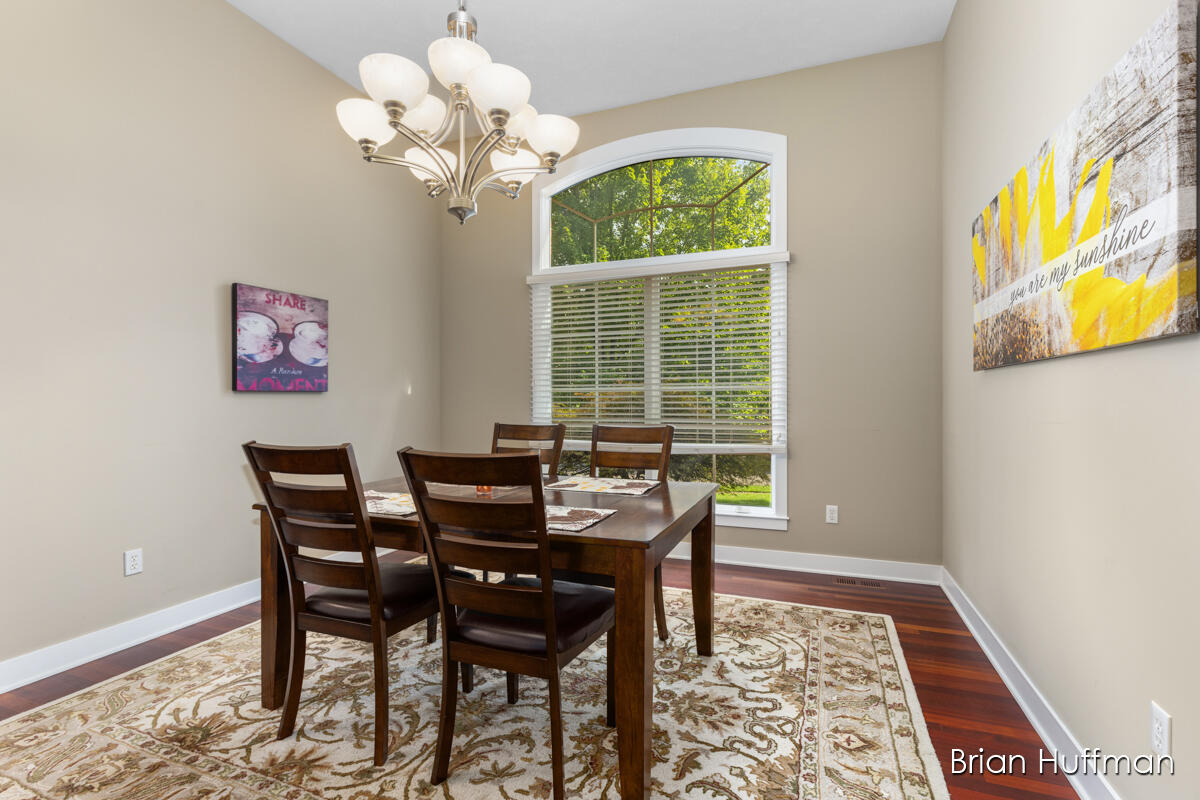 1747 Flowers Mill Drive NE