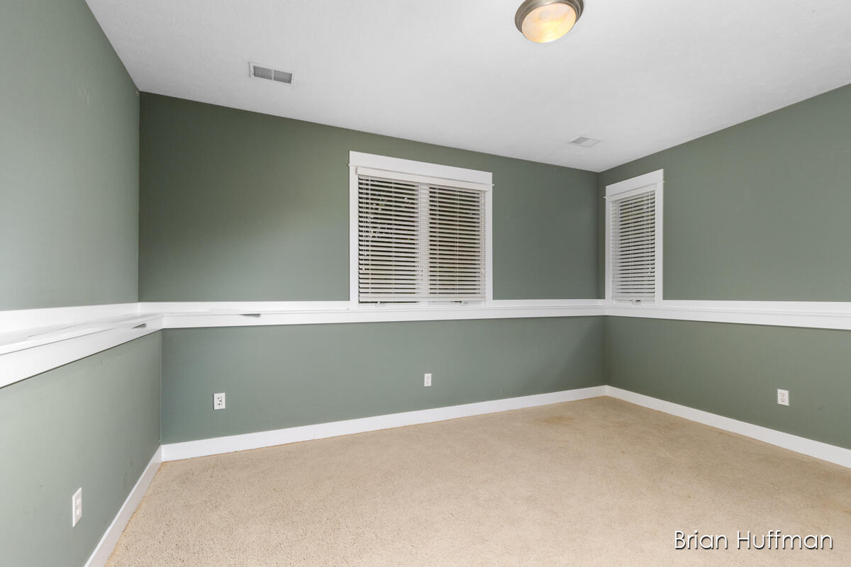 1747 Flowers Mill Drive NE