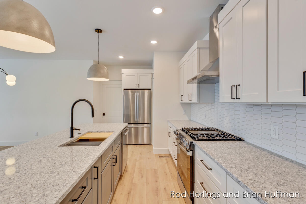 2169 Valentine Street NE