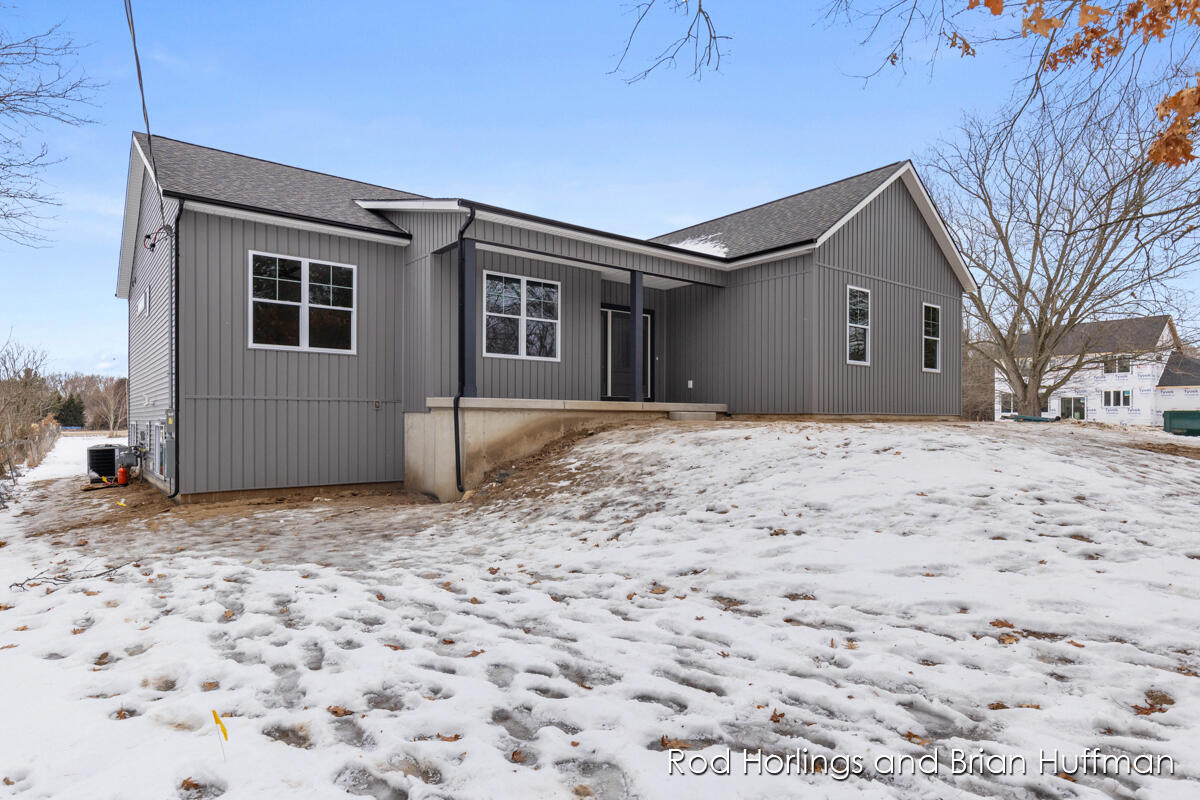 2169 Valentine Street NE