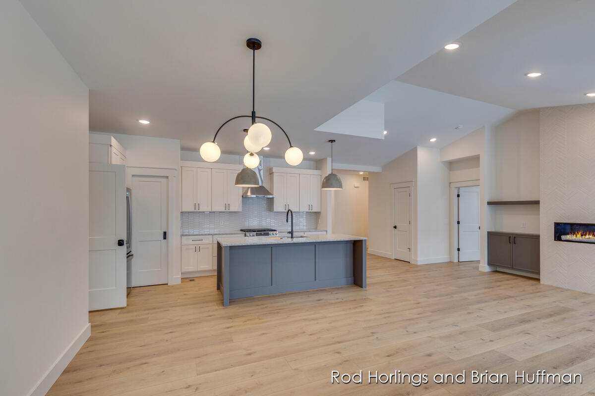 2169 Valentine Street NE