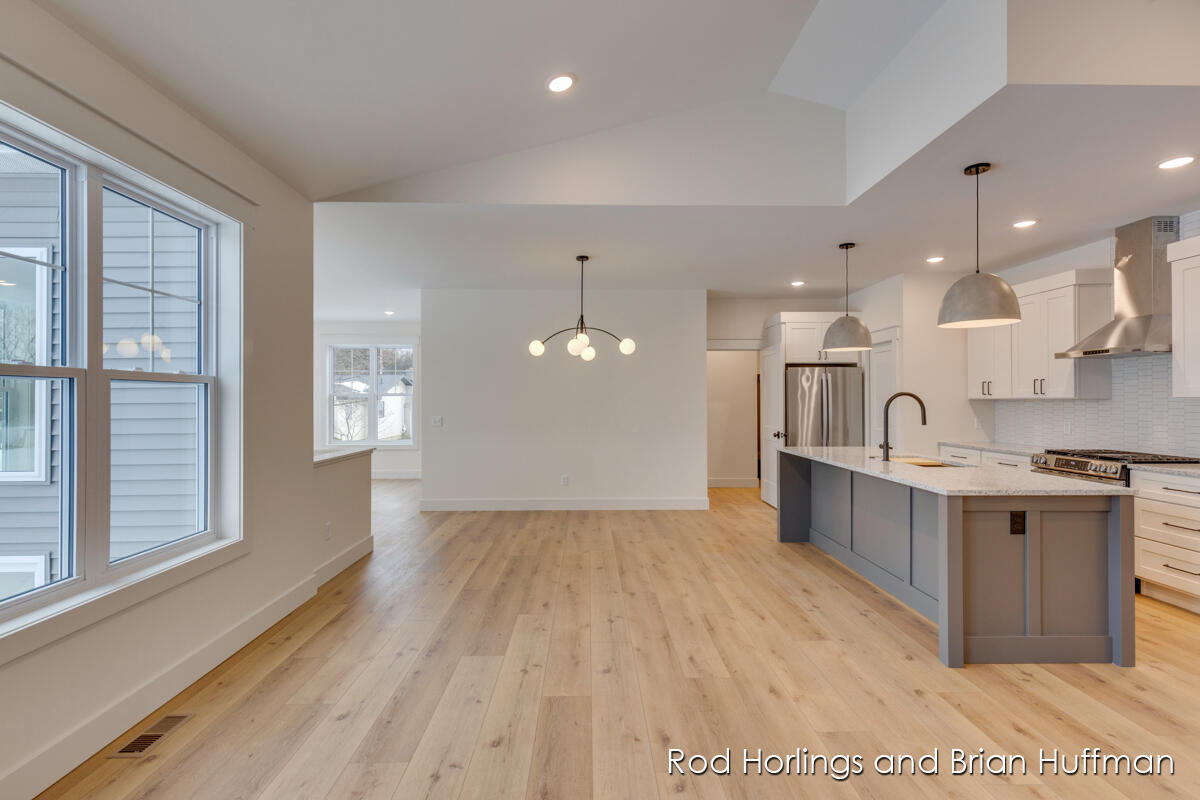 2169 Valentine Street NE