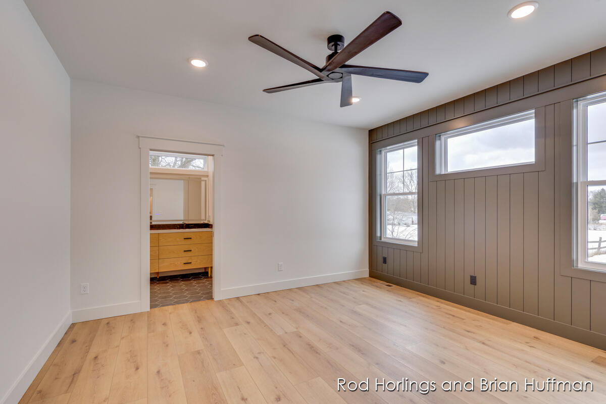 2169 Valentine Street NE