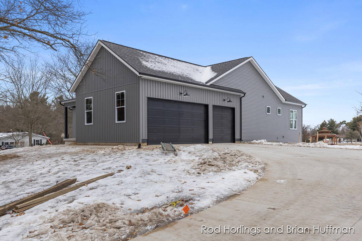 2169 Valentine Street NE