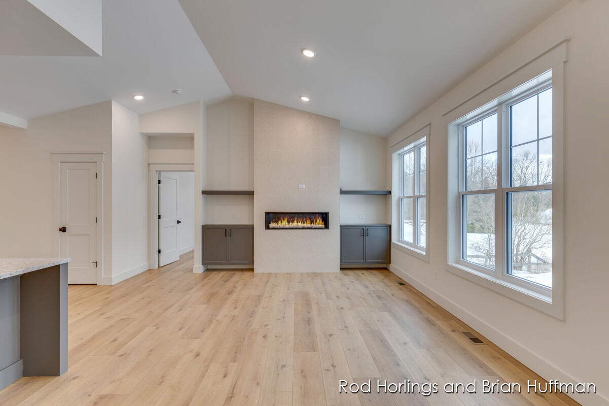 2169 Valentine Street NE