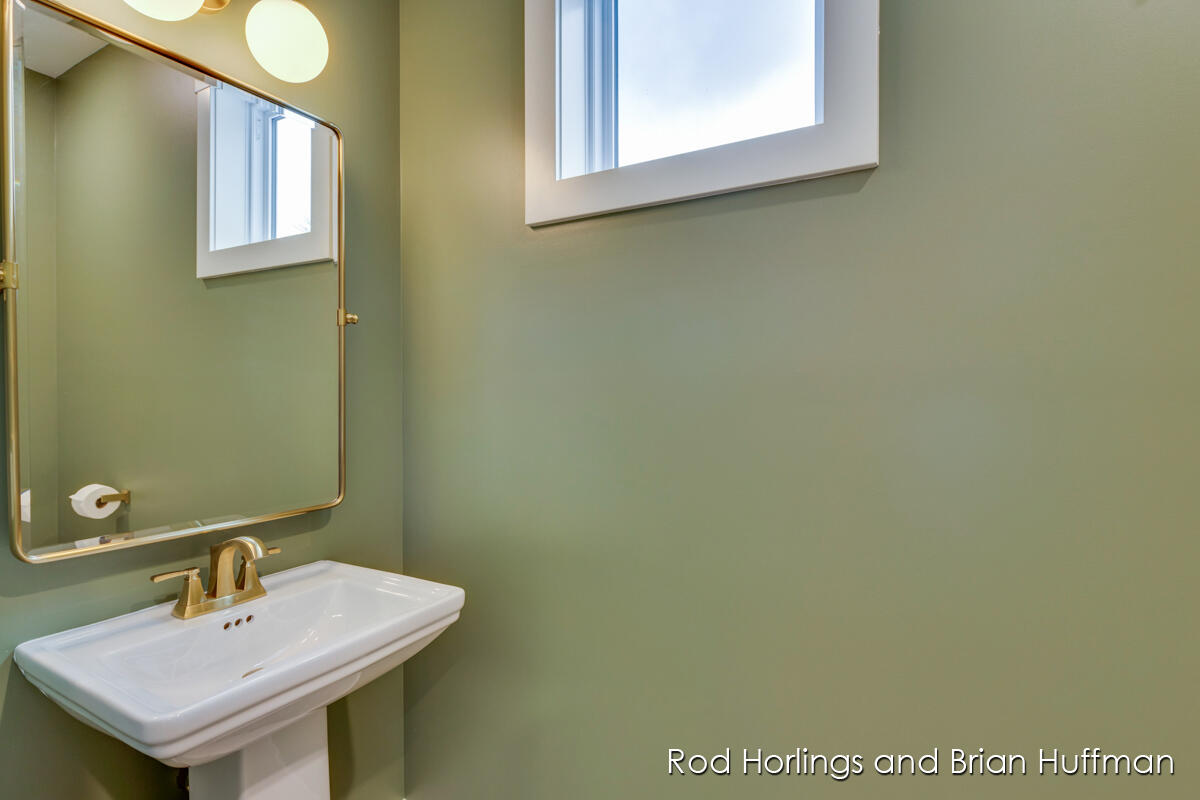 2169 Valentine Street NE