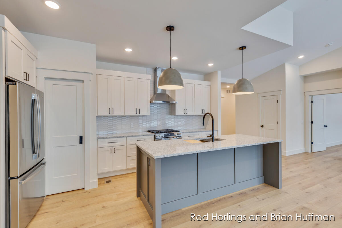 2169 Valentine Street NE