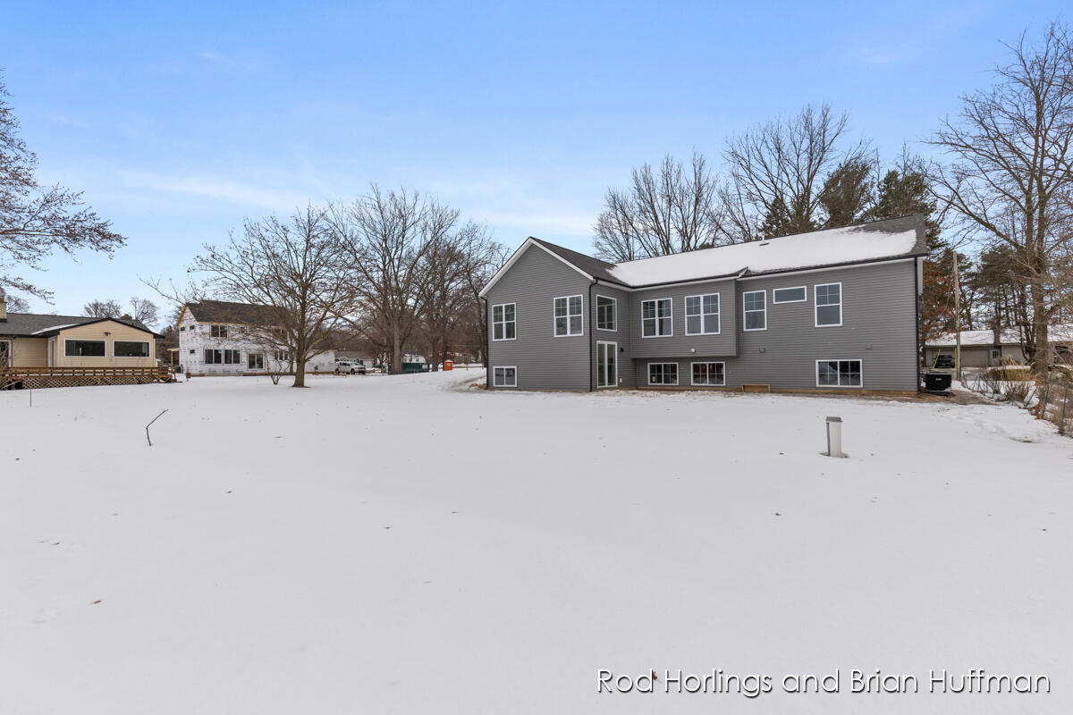 2169 Valentine Street NE