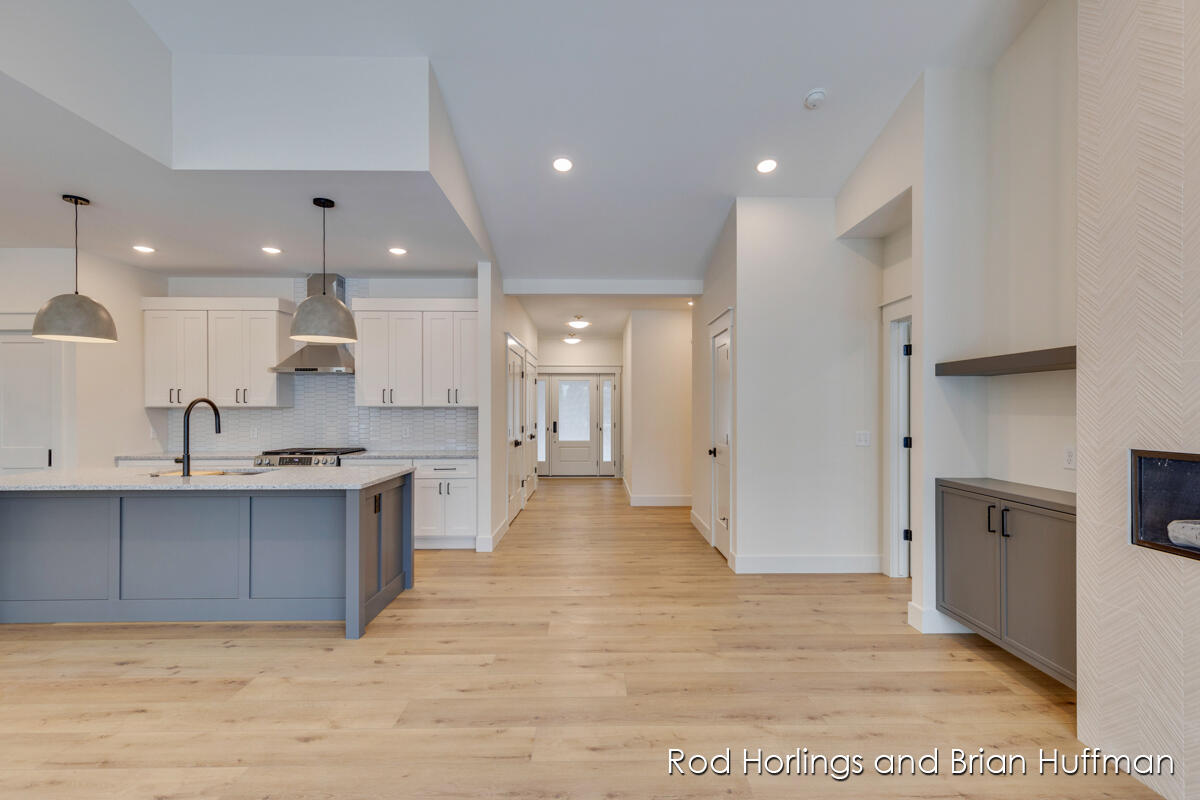 2169 Valentine Street NE