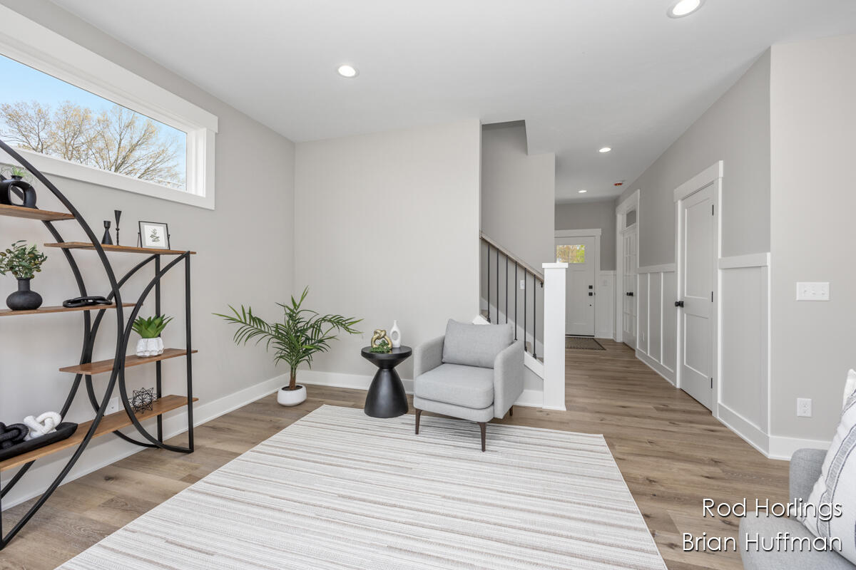 2185 Valentine Street NE