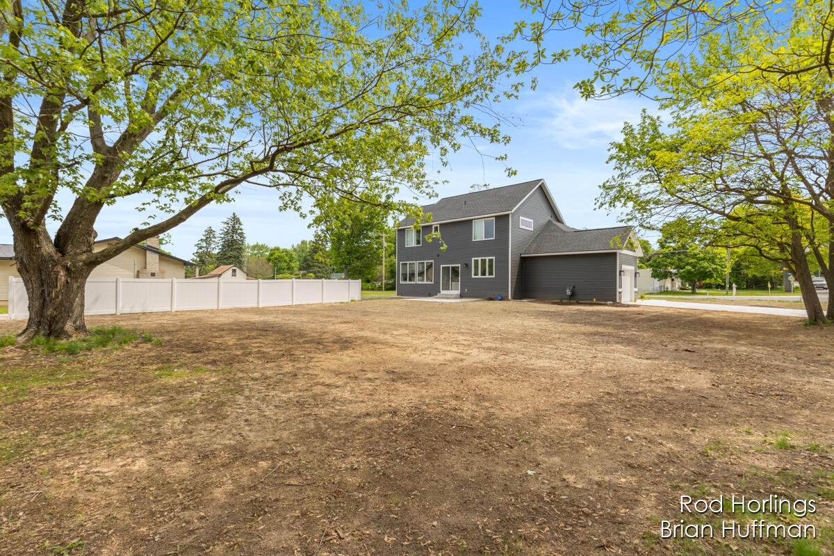 2185 Valentine Street NE