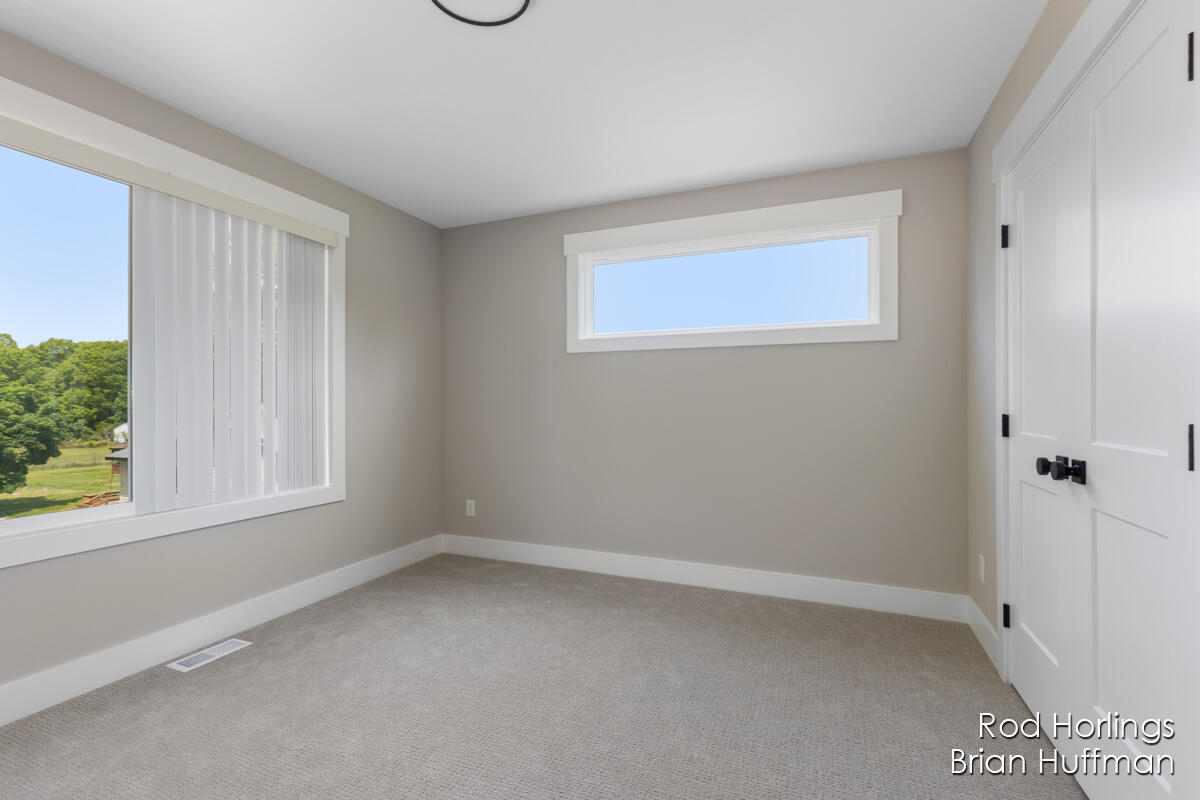 2185 Valentine Street NE