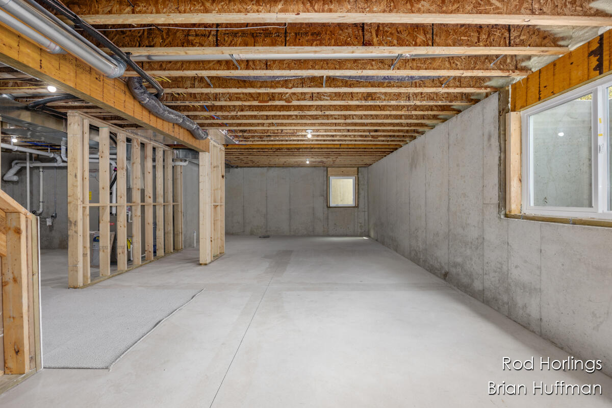 2185 Valentine Street NE