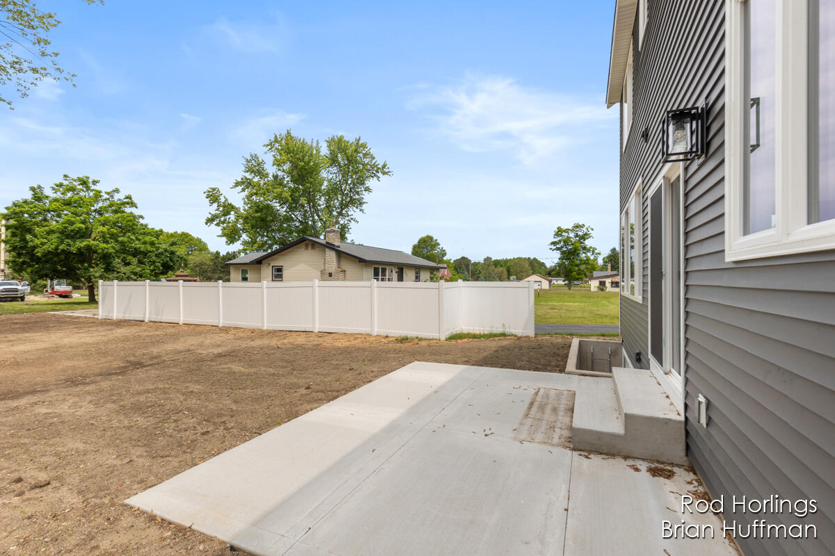 2185 Valentine Street NE