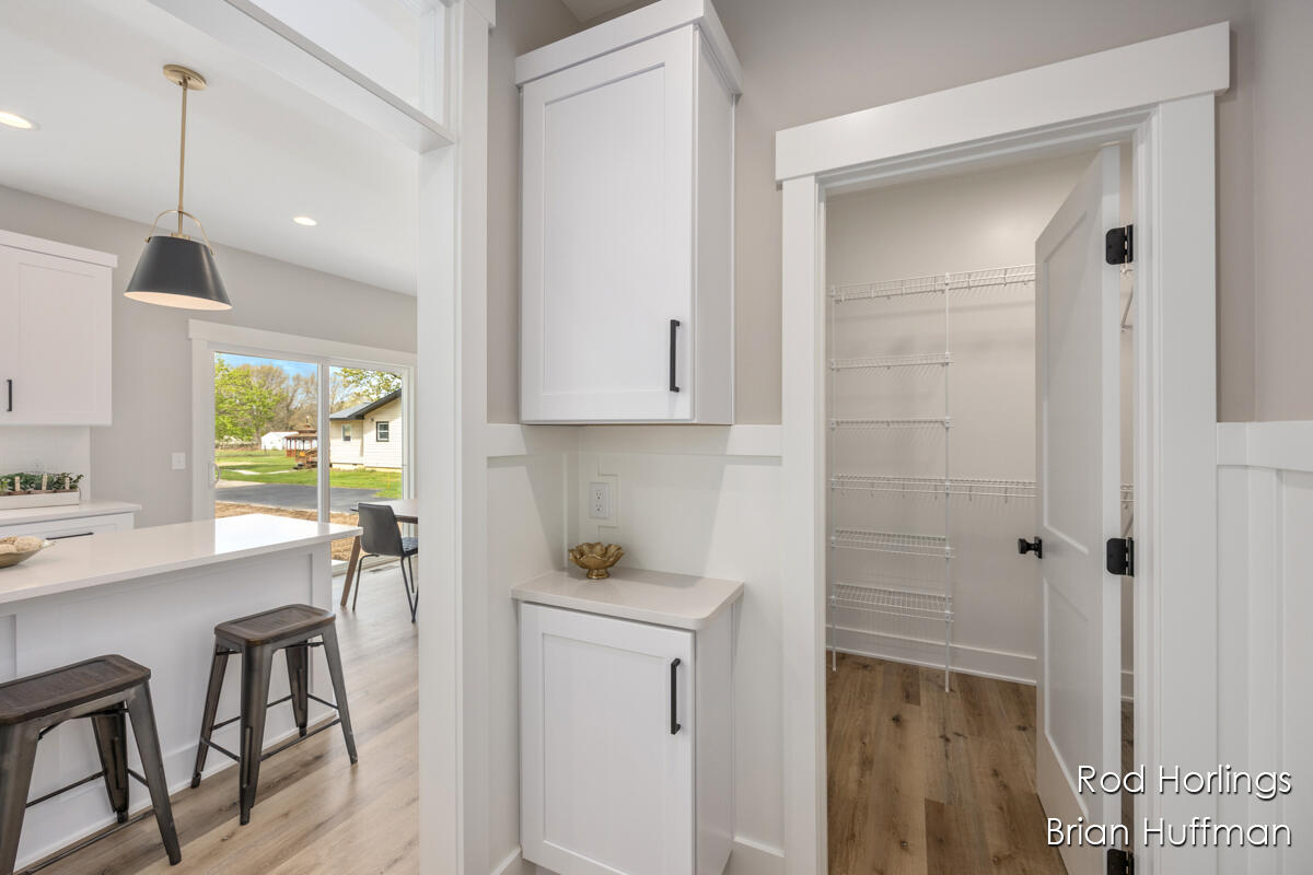 2185 Valentine Street NE