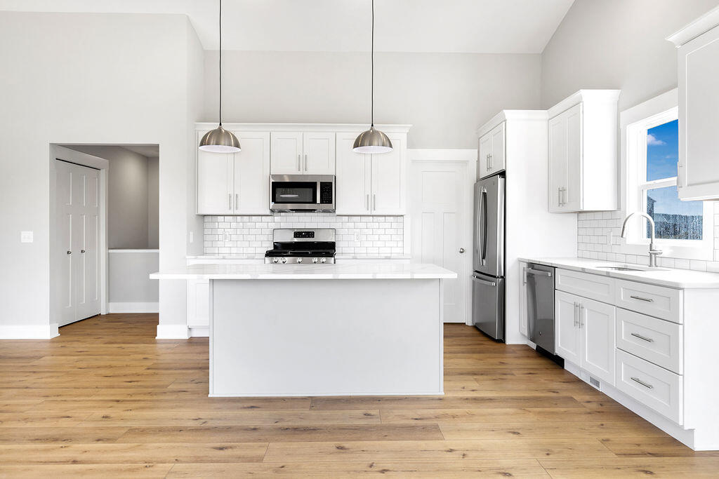 2181 Emerald Lake Court, Grand Rapids