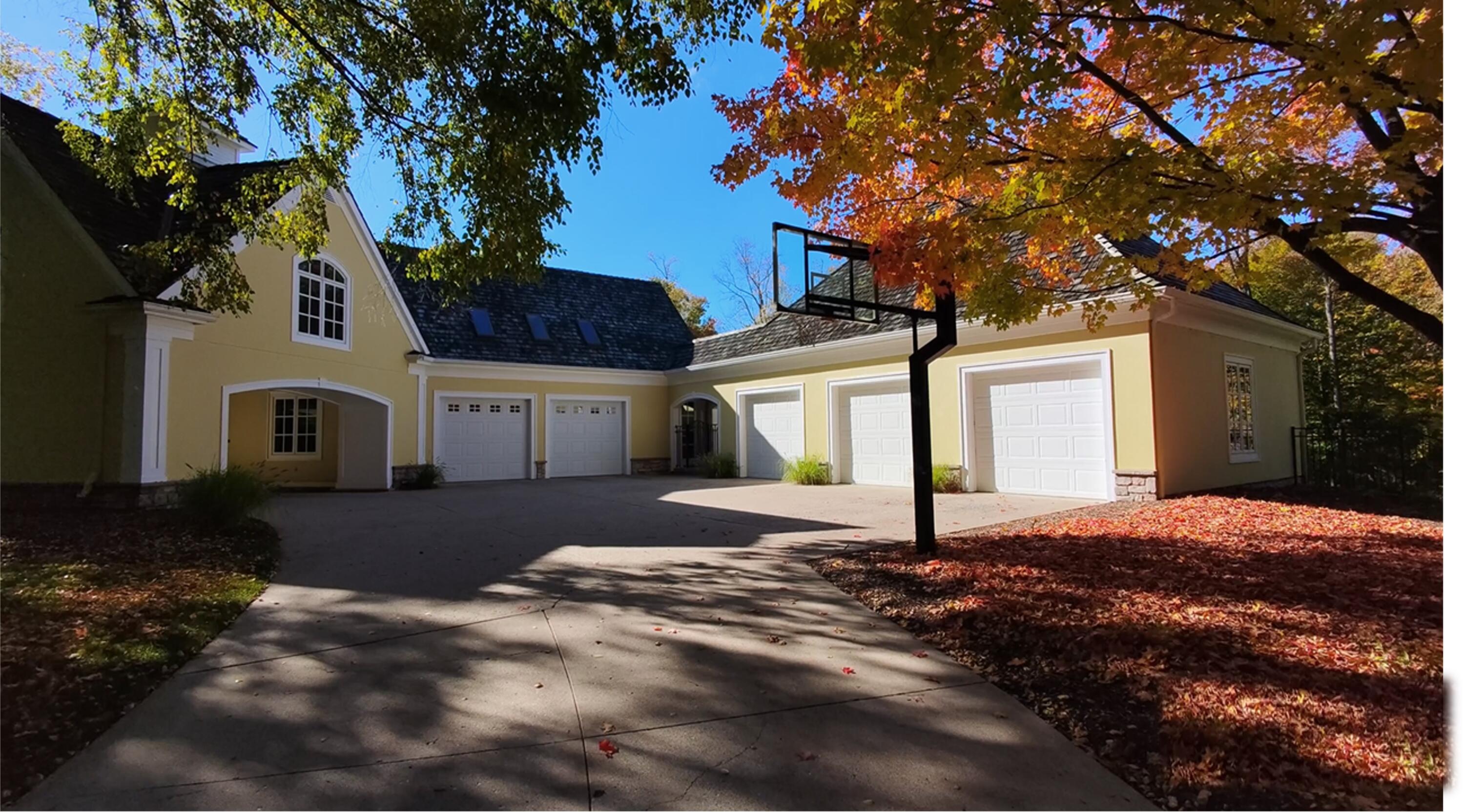 6029 Hillsborough Court SW