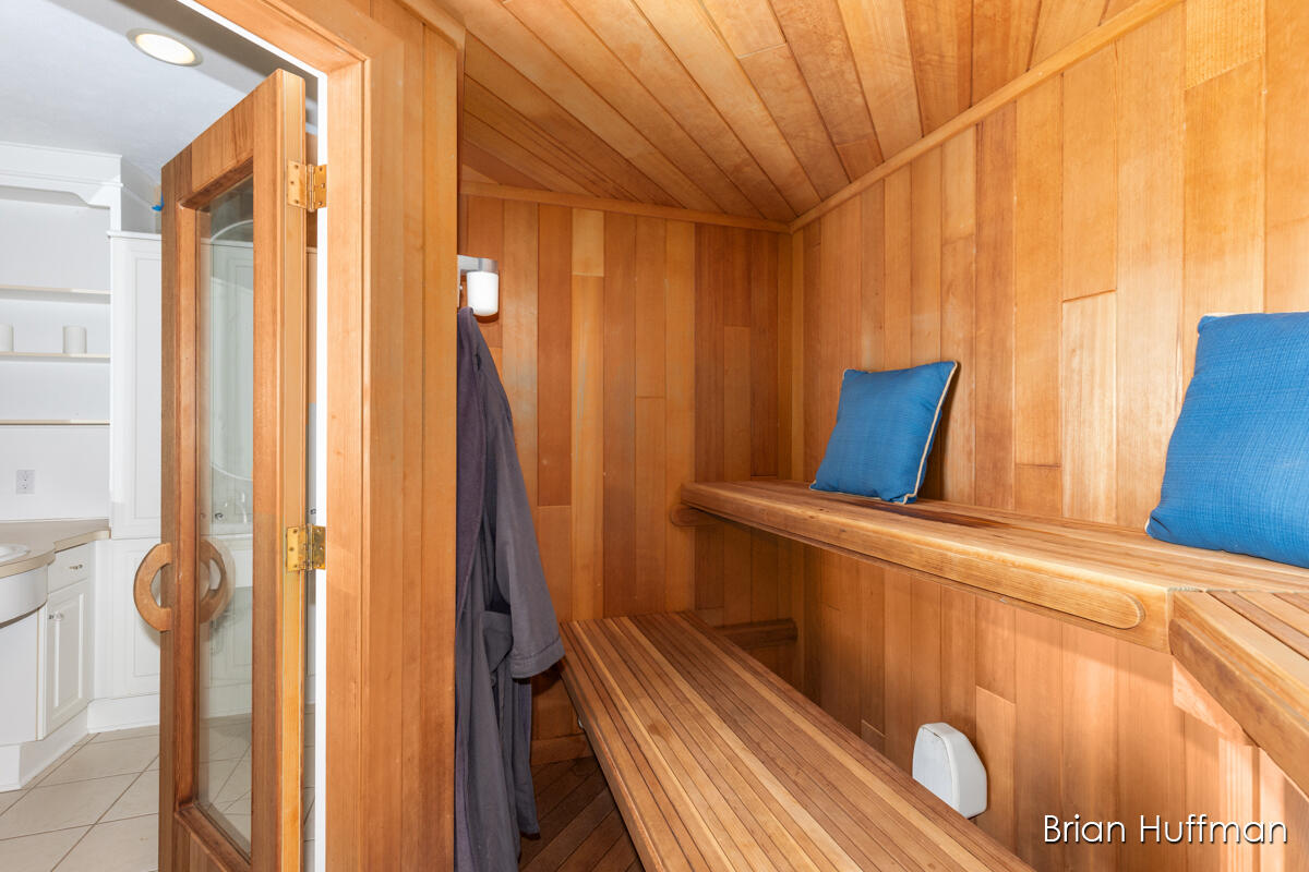 6029 Hillsborough Court SW