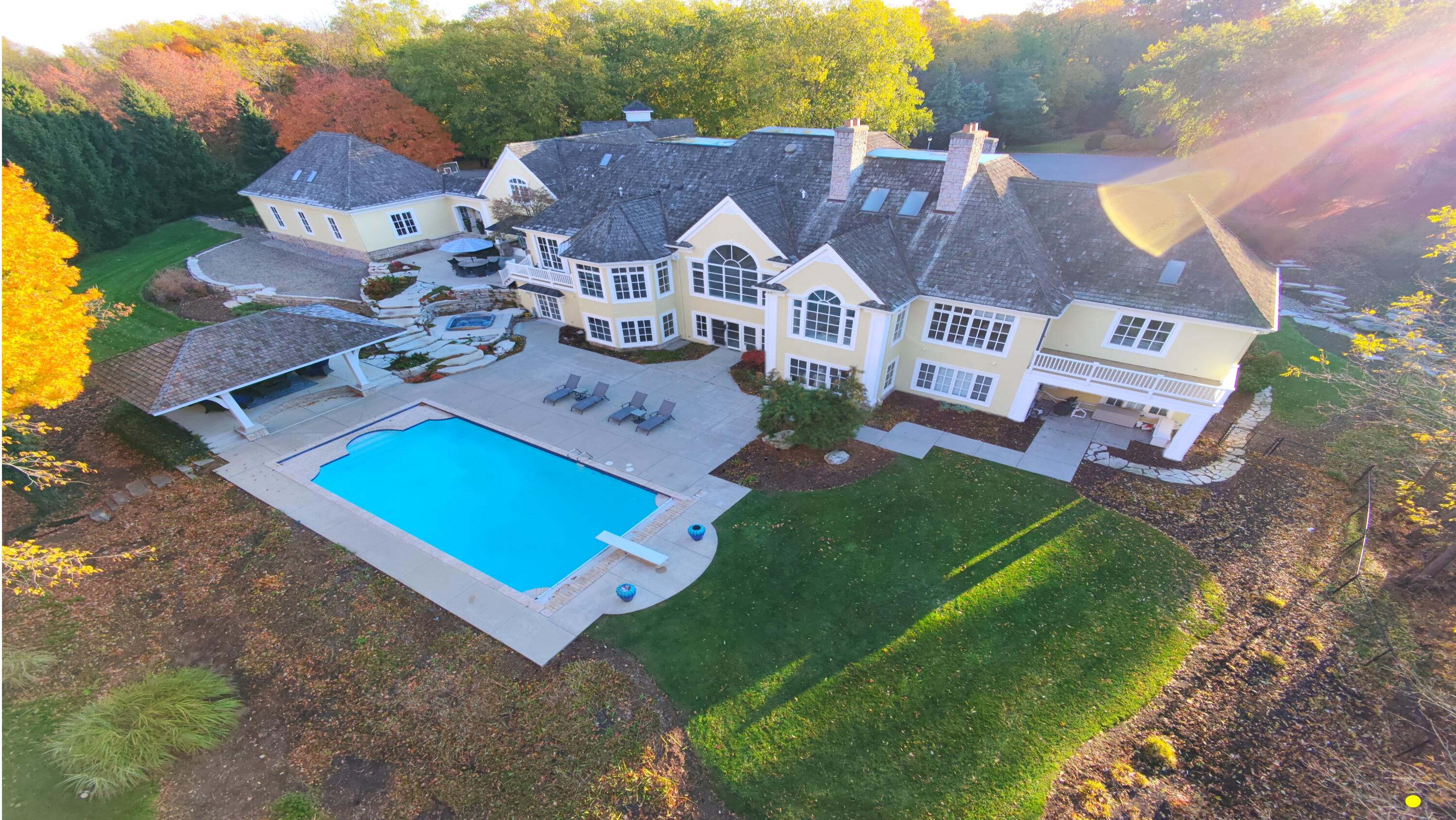 6029 Hillsborough Court SW