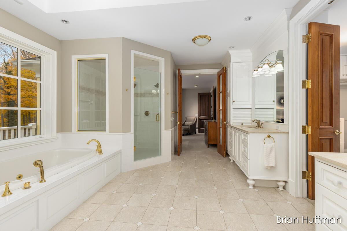 6029 Hillsborough Court SW