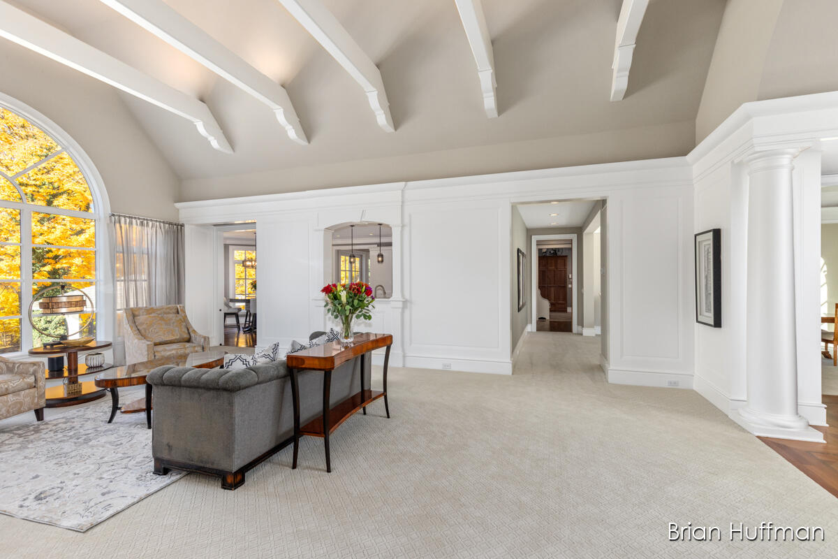 6029 Hillsborough Court SW