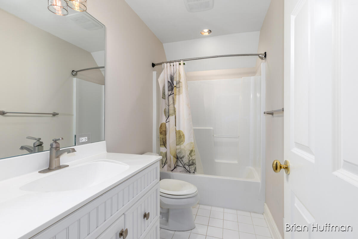 6029 Hillsborough Court SW