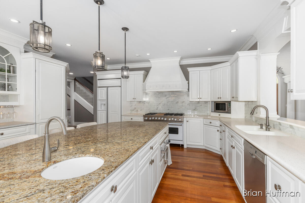 6029 Hillsborough Court SW