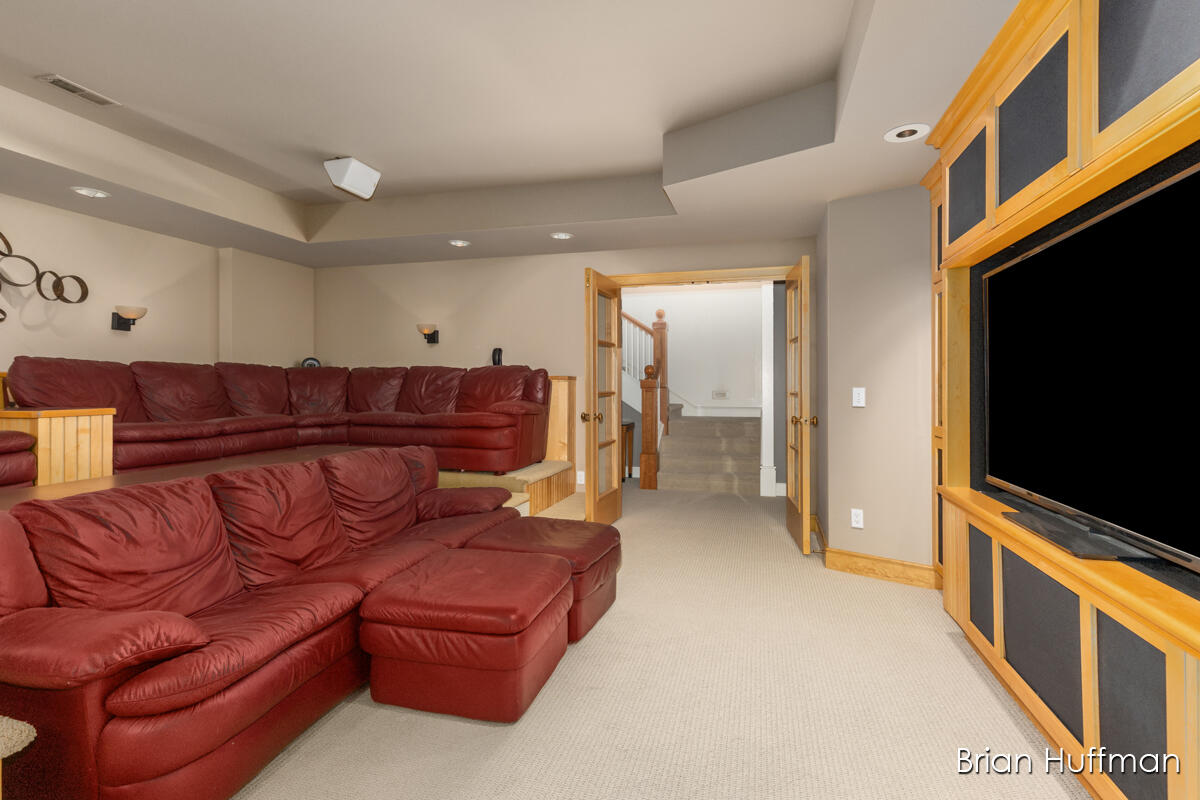 6029 Hillsborough Court SW