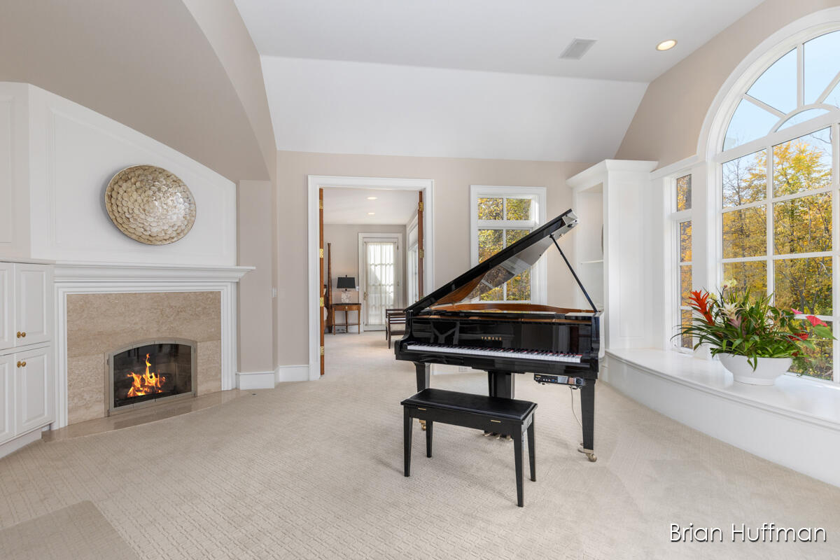 6029 Hillsborough Court SW